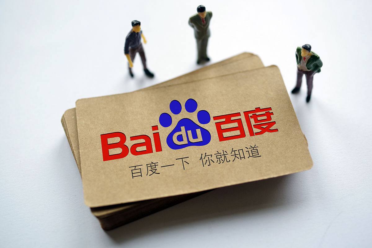 全红婵被观众的娃娃雨淹没了